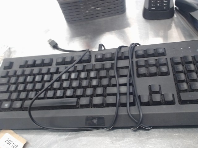 Clavier gaming a fil