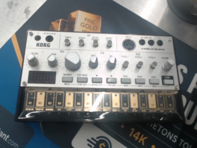 Korg volca bass digital sequencer