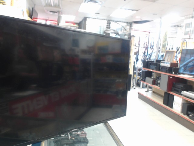 Tv sans manette sans pied