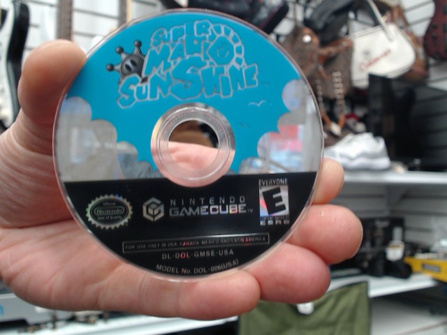 Jeu gamecube super mario sunshine