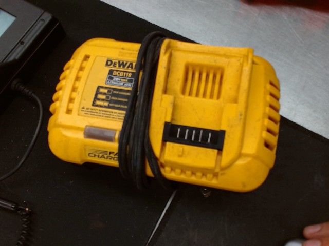 Chargeur dewalt