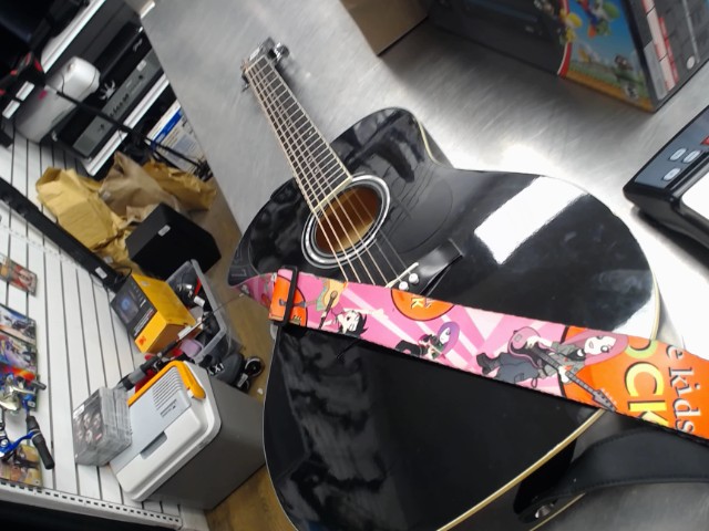 Guitare accoustique noir junior