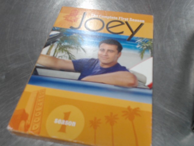 Joey the complete first season