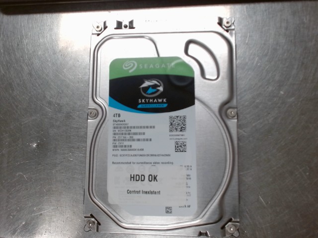 Disque dur de 4tb skyhawk