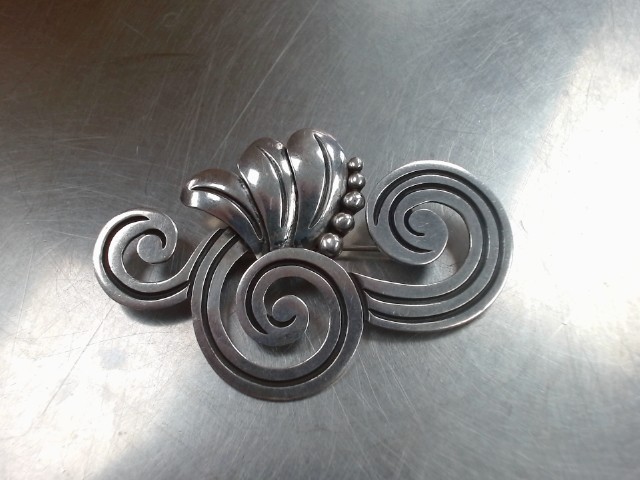 Broche argent