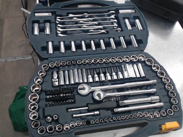 Kit de socket et cl� mastercraft