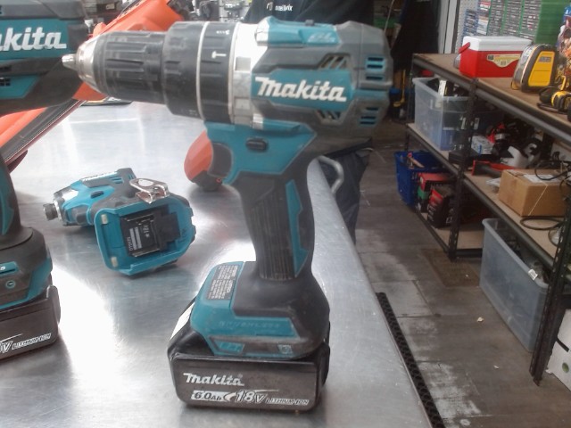 Drill makita avec batterie 6ah