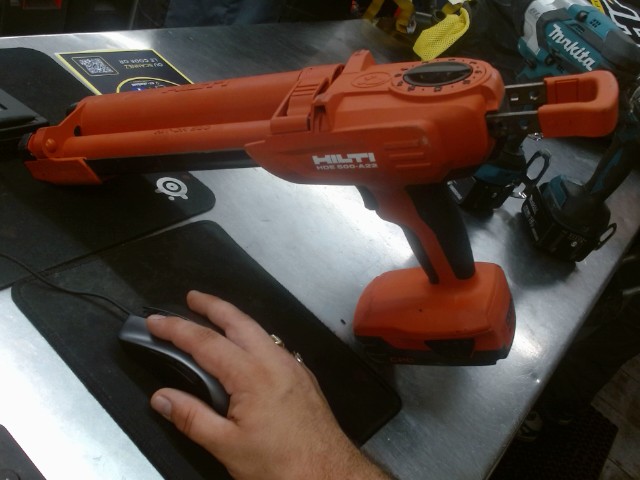 Pince d'injection adhesif hilti batterie