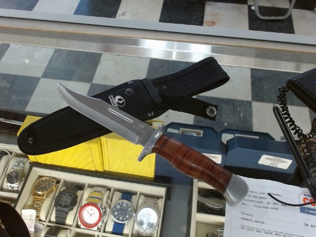 Bowie knife