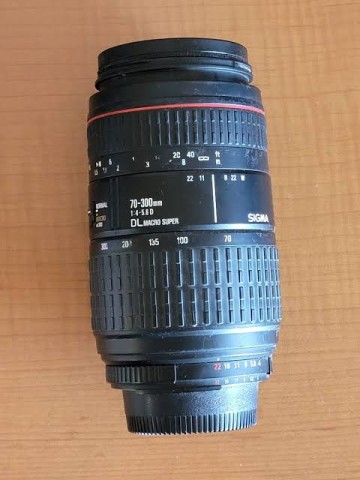 70-300mm dl super macro lens