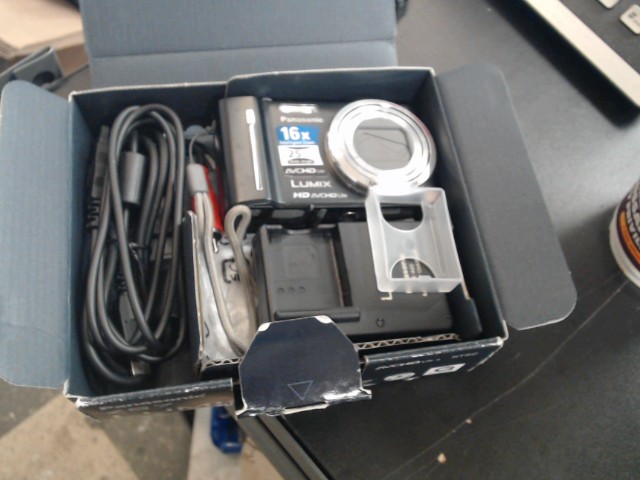 Camera en bonne condition + charg