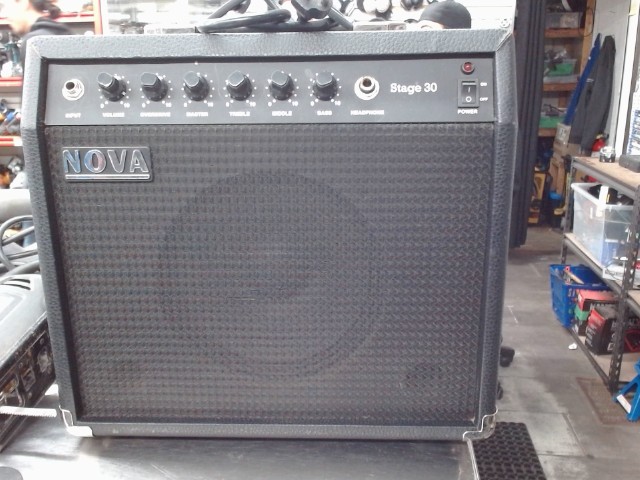 Petit amplie guitare