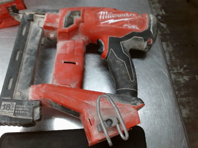 Gun a clou milwaukee a batterie
