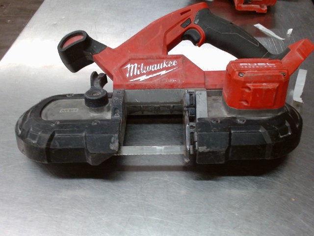 Coupe tuyaux milwaukee