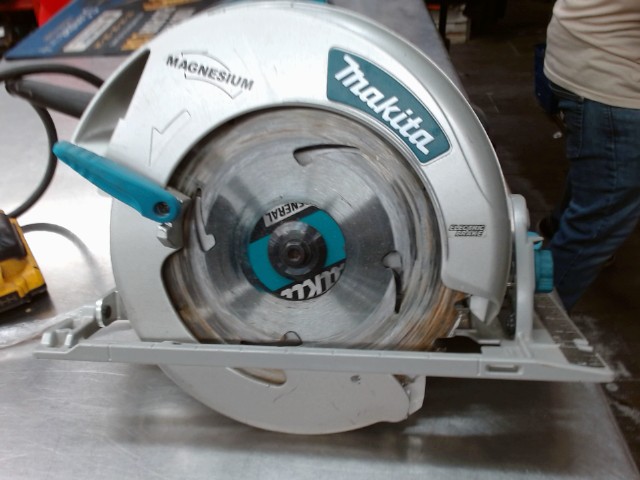Scie ronde makita a fil propre