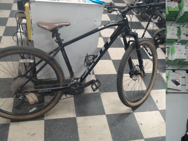 Velo de montagne noir