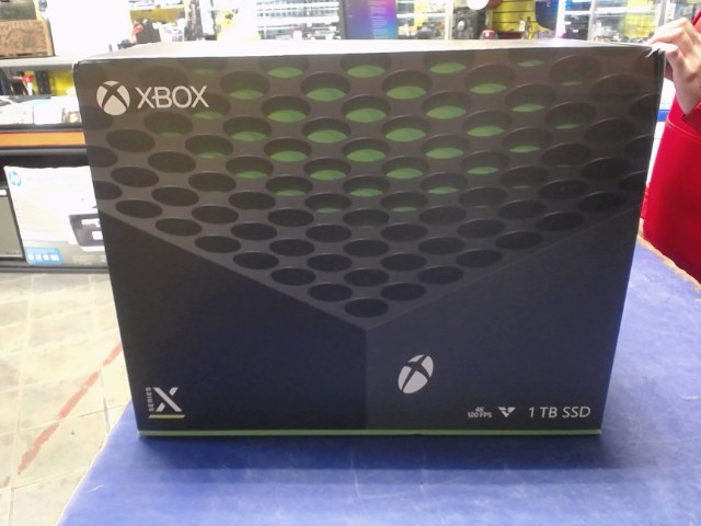 Console +accessoires dans boite