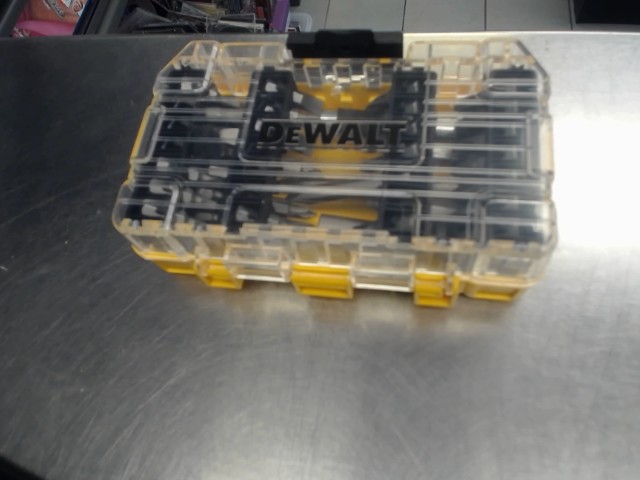 Meche dewalt