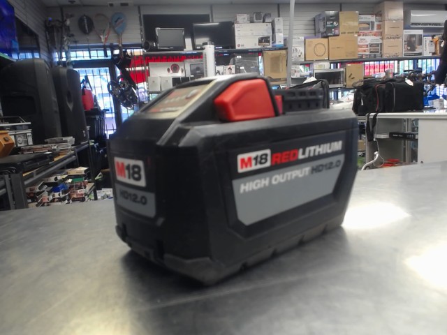 Batterie milwaukee m18 hd12.0