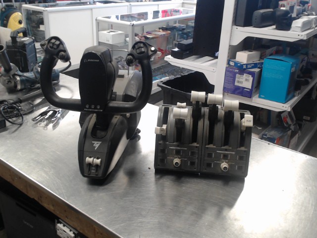 Thrustmaster tca yoke pack boeing editio