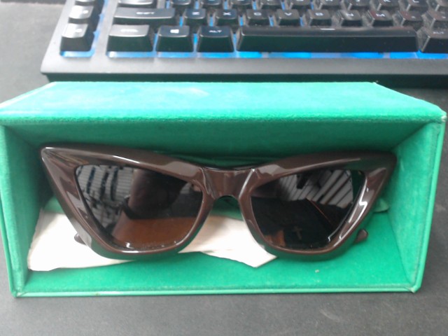 Lunettes brune cat eye boitier vert