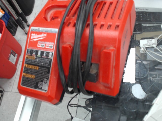 Chargeur a batterie