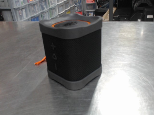 Speaker bluetooth no chrg