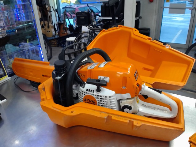 Chainsaw dans case