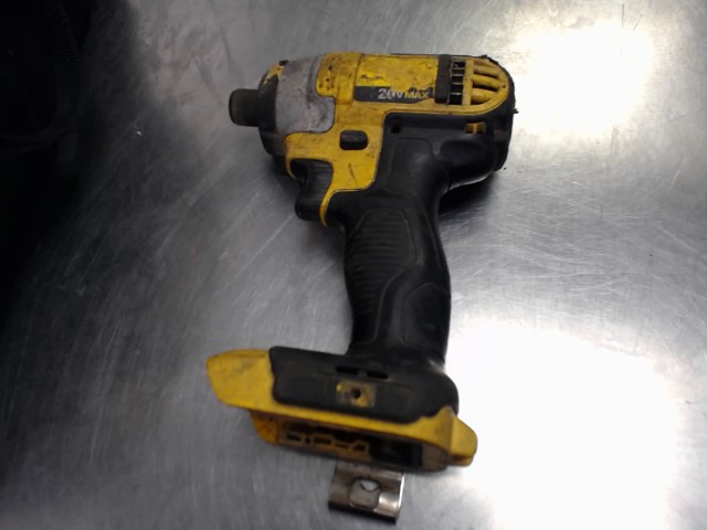 Impact driver dewalt