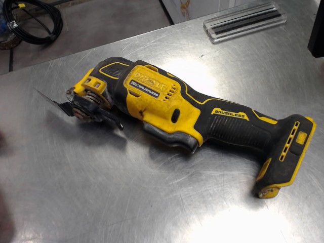 Multi-tool dewalt