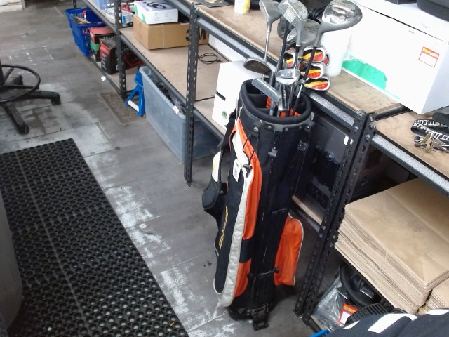Kit de golf dans sac rouge