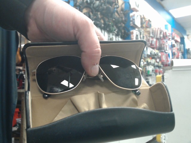 Sunglass hugoboss