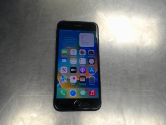 Iphone 8 64gb (83% bat)