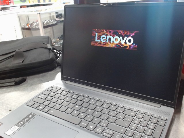 Lenovo 83n3001acf avec chargeur