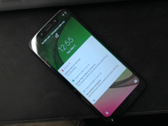 Cellulaire motorola ecran craqu�