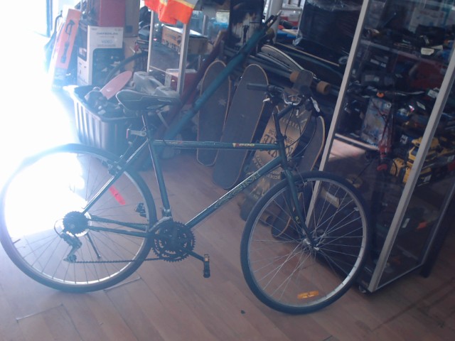 Velo de route ccm