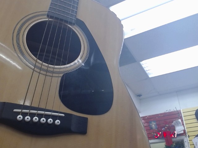 Guitare acoustique en bois