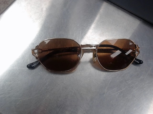 Detroit player lunettes
