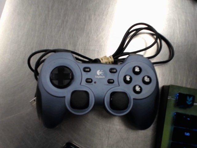 Manette logitech pour ordi