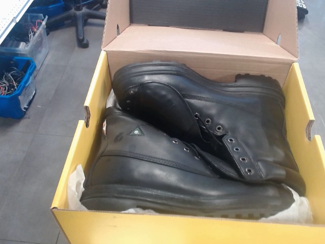 Chaussure de securite t10