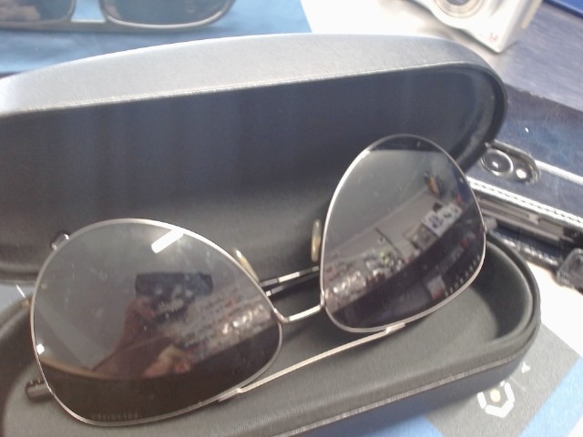 Gucci aviator sunglasses
