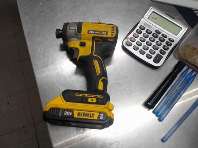 Drill impact 20v max xr