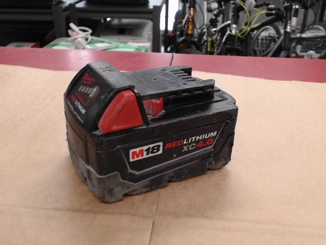 Batterie milwaukee m18 xc4.0