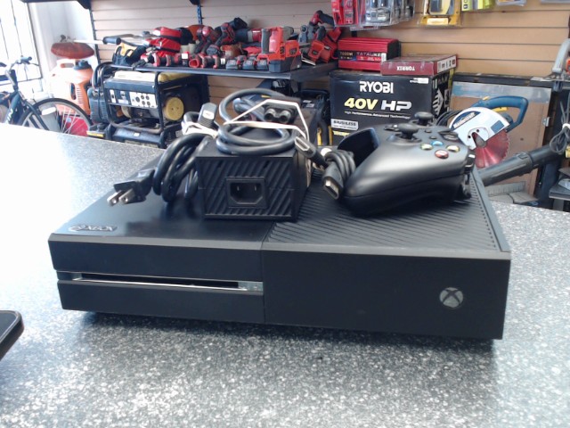 Xbox one+man+fils