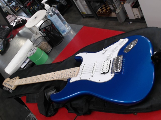 Guitare electrique bleu+case