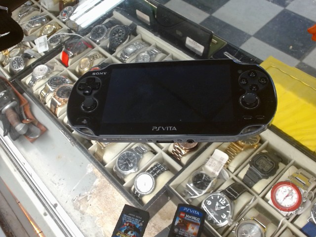 Psvita noir + char (dispo mercredi)