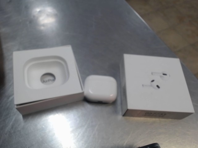 Airpods 3rd gen + case ds bo