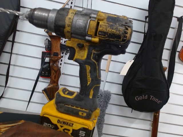 Drill dewalt avec sa batterie 20v-5ah