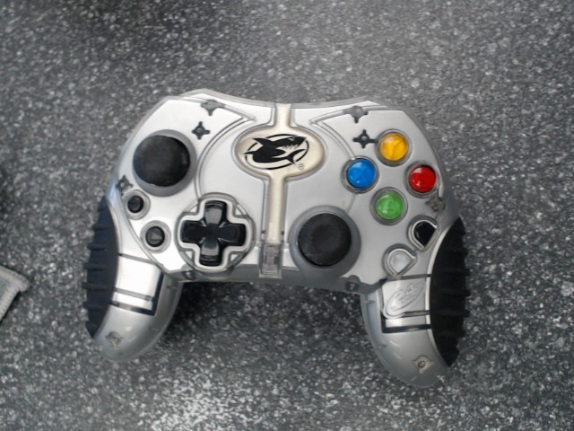Wireless silver og xbox controller