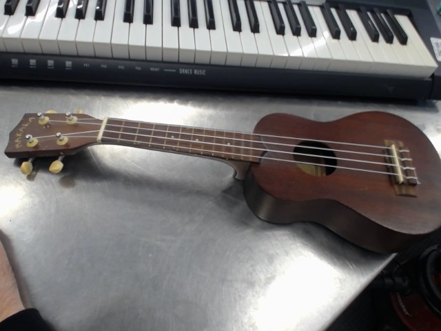 Yukulele brun